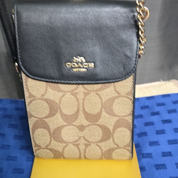 SALE Coach Black and Tan Crossbody Bag - Picture 8 of 11